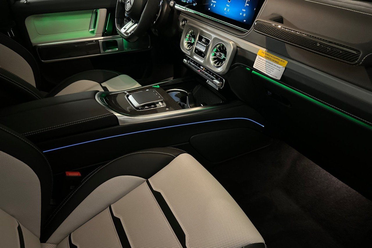 New 2026 MANUFAKTUR Moonlight White Magno Mercedes-Benz AMG® G 63 SUV image 15