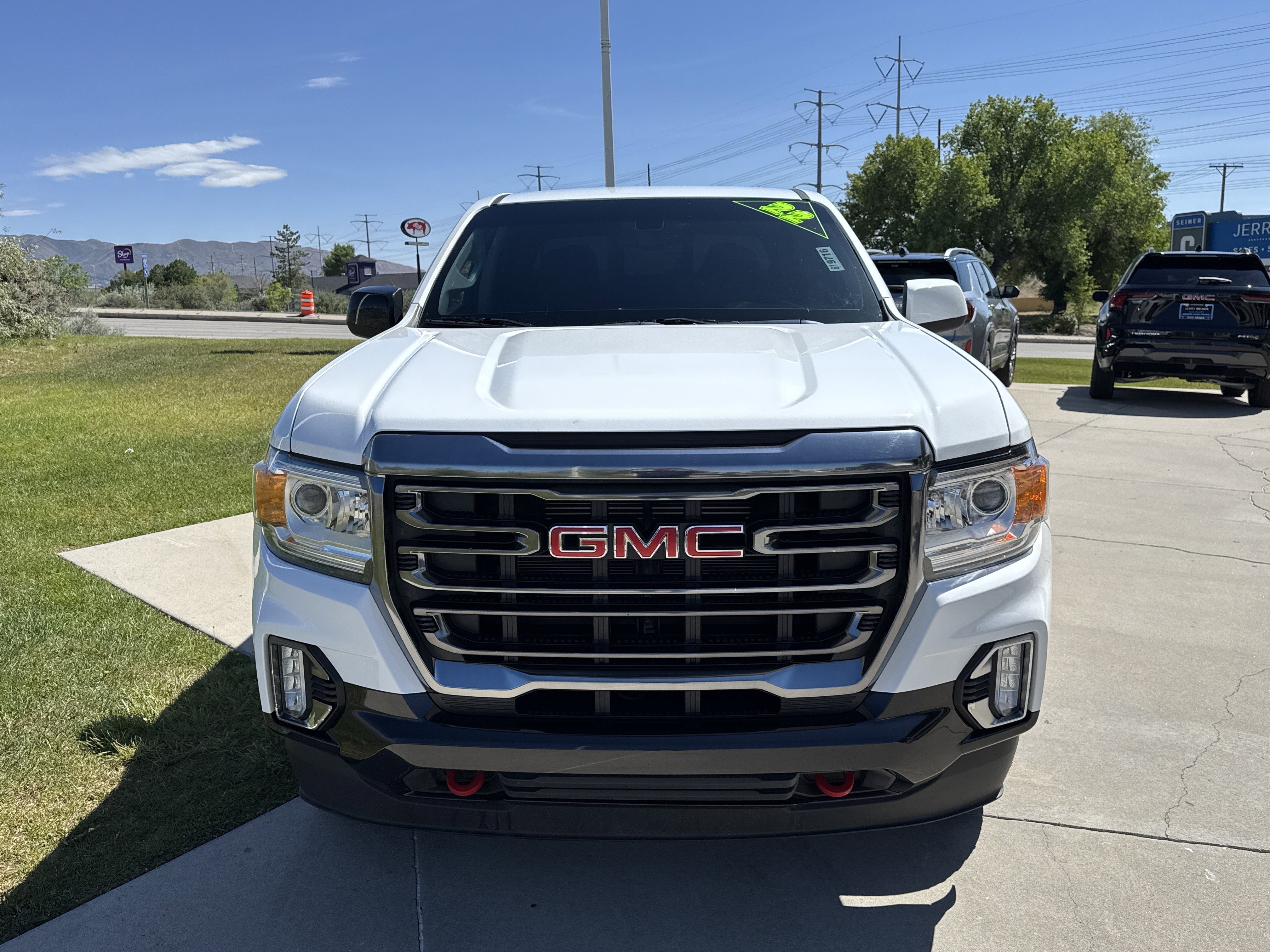 Used 2022 Summit White GMC AT4 - Leather image 9