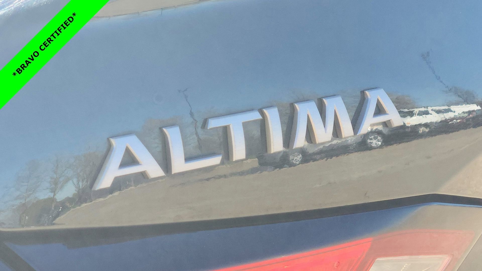 2023 Nissan Altima SV - Photo 12