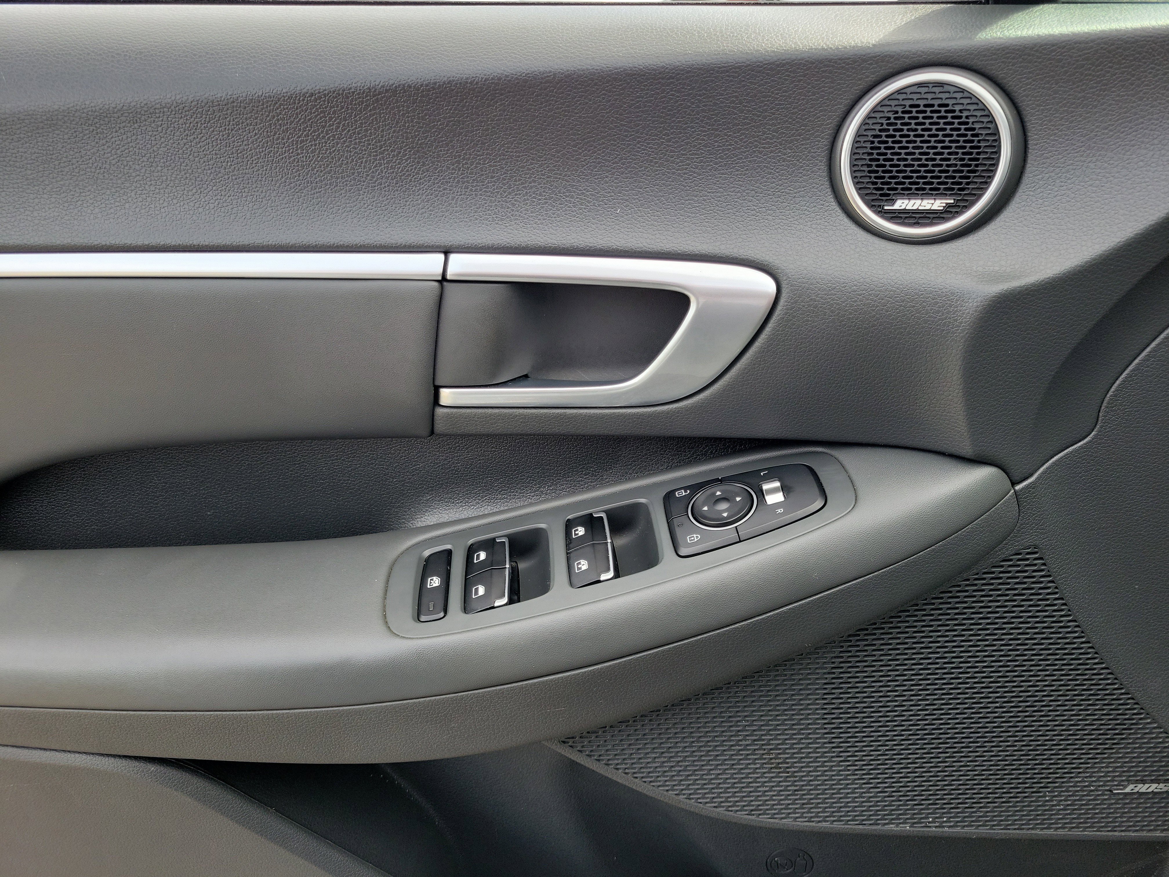 Used 2021 Hampton Gray Hyundai SEL Plus image 17