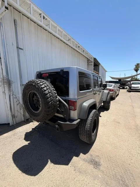 Used 2014 Gray Jeep Unlimited Rubicon image 4