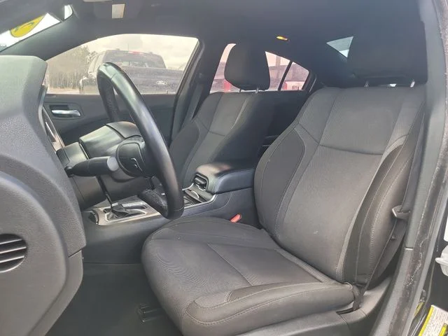 Used 2022 Black Dodge SXT image 19