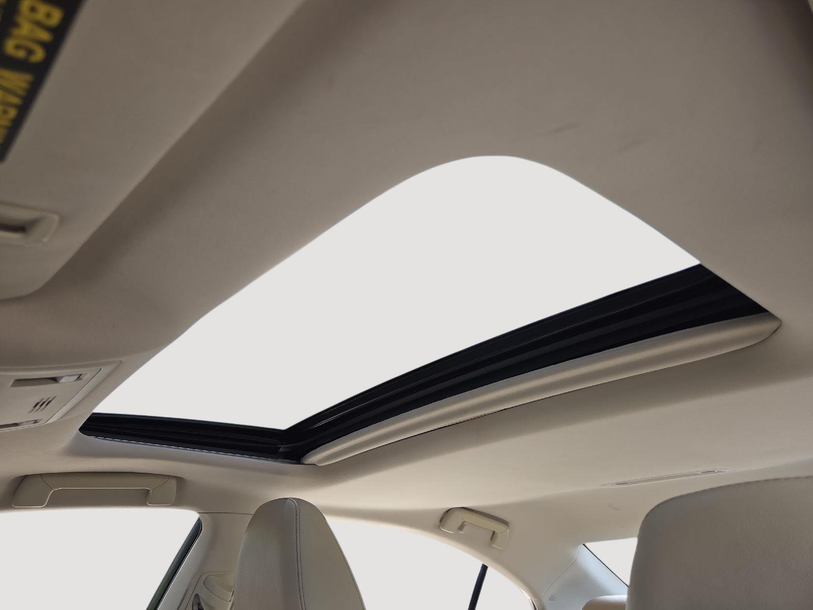 Used 2013 Starfire Pearl Lexus Hybrid image 41