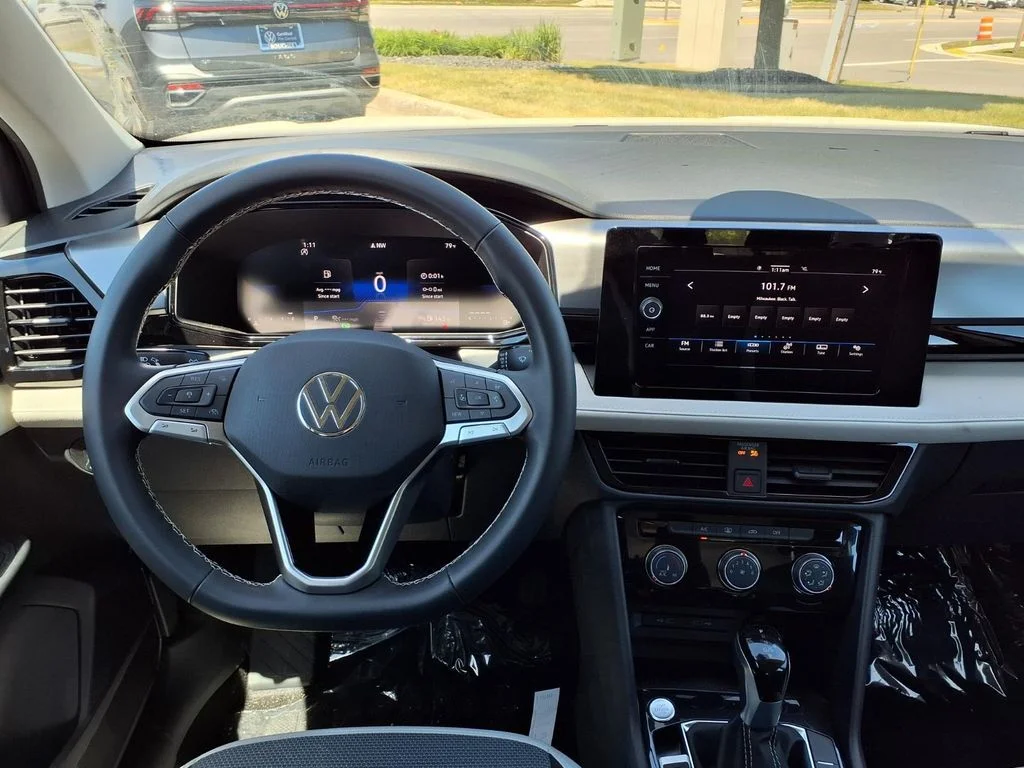 New 2026 Pure White Volkswagen 1.5T S image 12