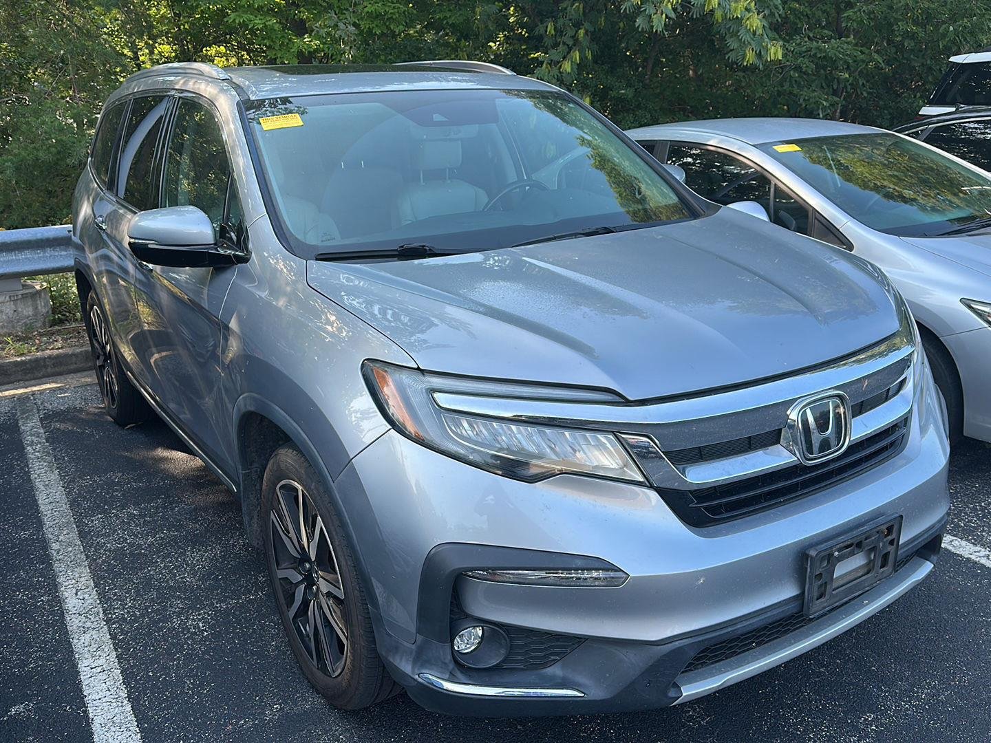 Used 2019 Lunar Silver Metallic Honda Touring w/Rear Captain