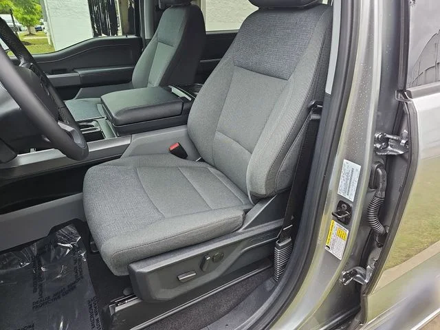 Used 2025 Silver Ford XLT image 15