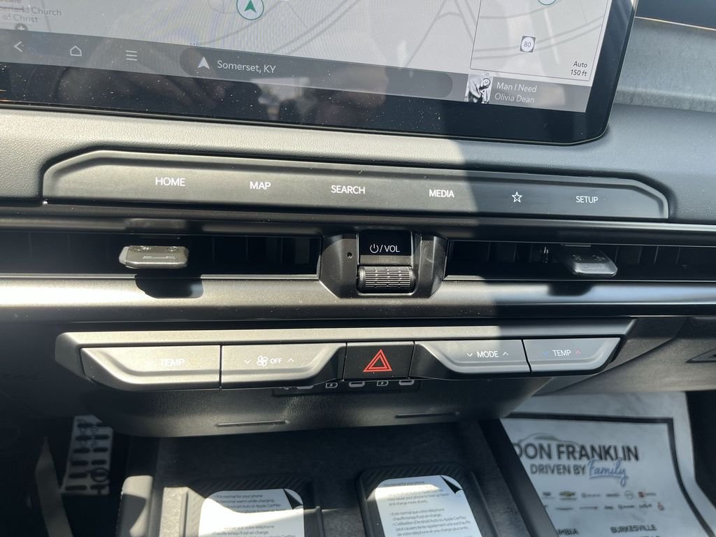 New 2027 Glacial White Pearl Kia X-Line SX image 25