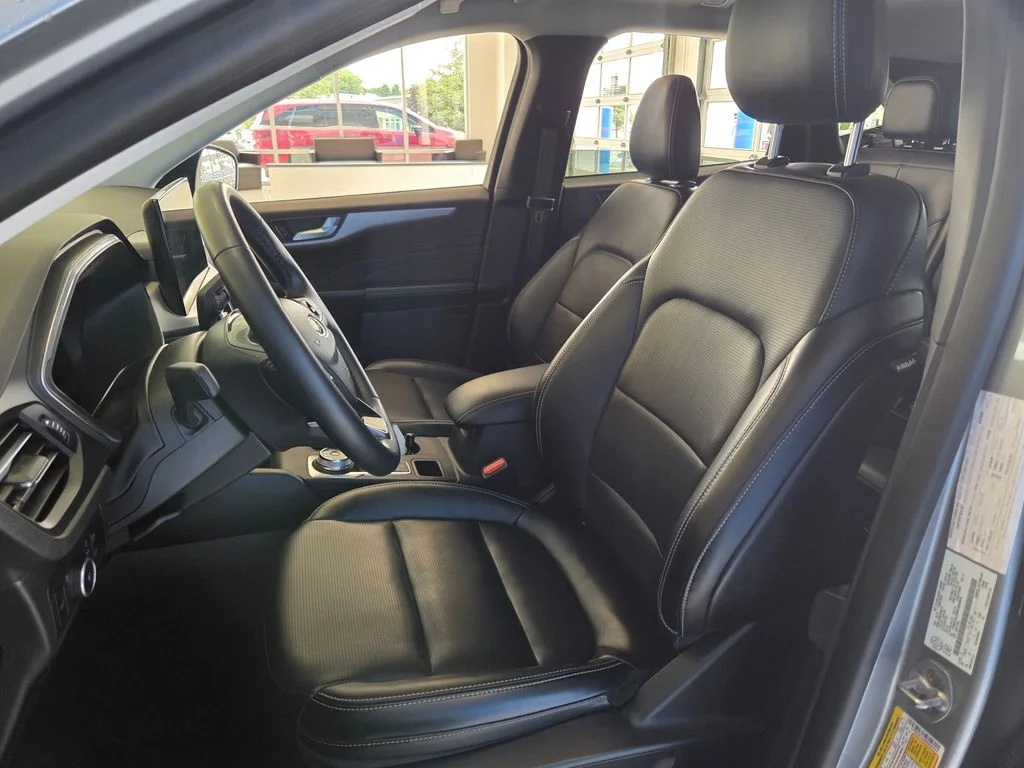 Used 2024 Iconic Silver Metallic Ford Platinum image 18