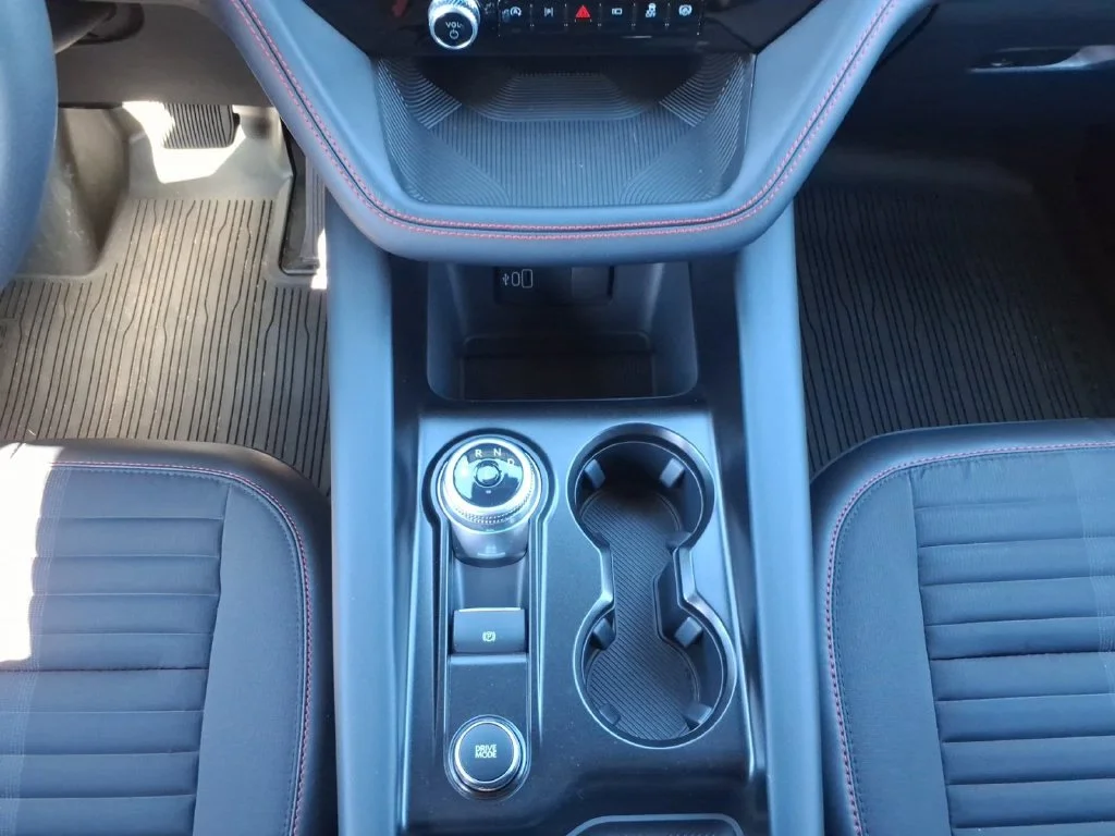 2026 Ford Explorer ST-Line - Photo 17