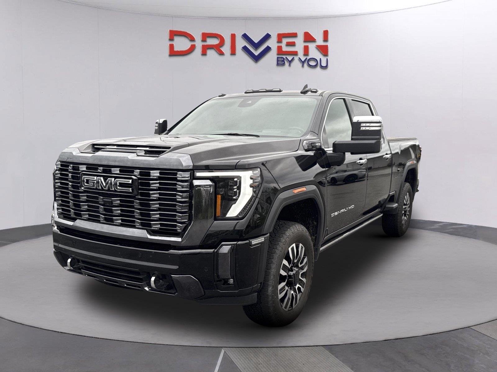 Used 2024 Onyx Black GMC Denali Ultimate image 8