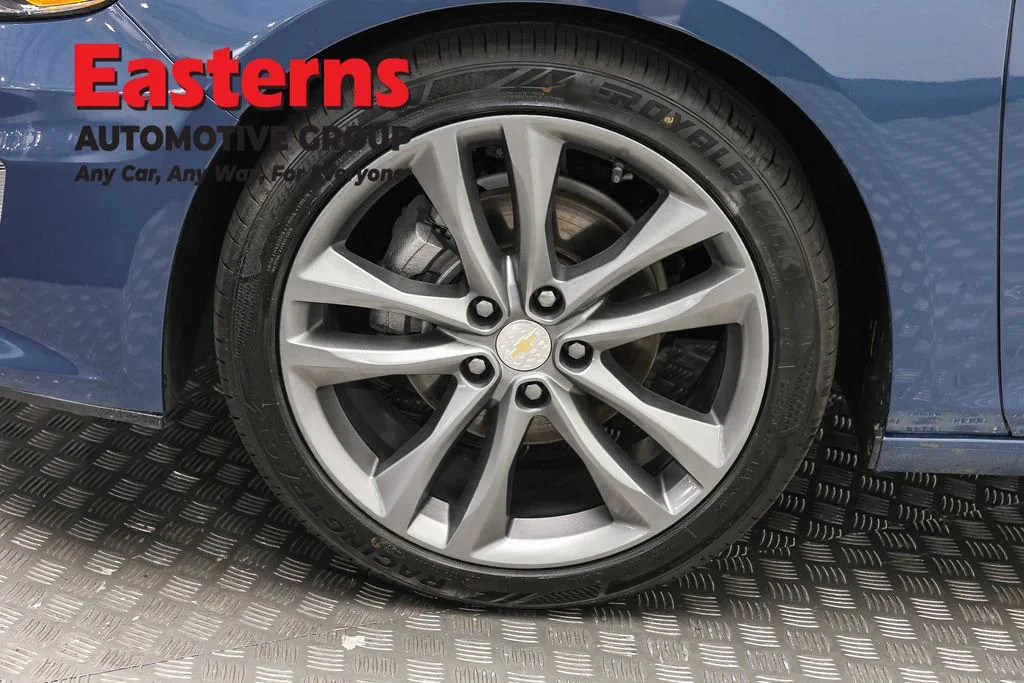 Used 2024 Blue Chevrolet LT image 34