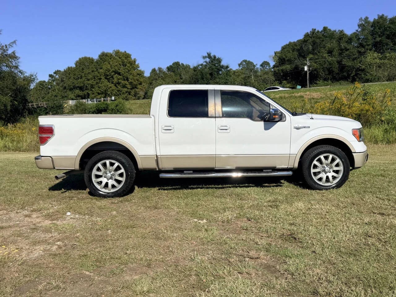 Used 2010 White Ford King Ranch 4x2 4dr SuperCrew Styleside 5.5 ft. SB image 6
