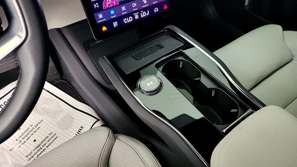 Used 2025 Snow Polestar Long Range Dual Motor w/ Performance Pack & Nappa Leather image 15