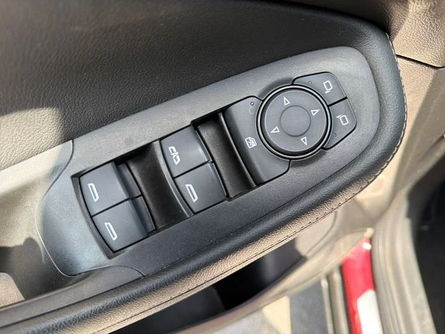 Used 2023  Buick Preferred image 17