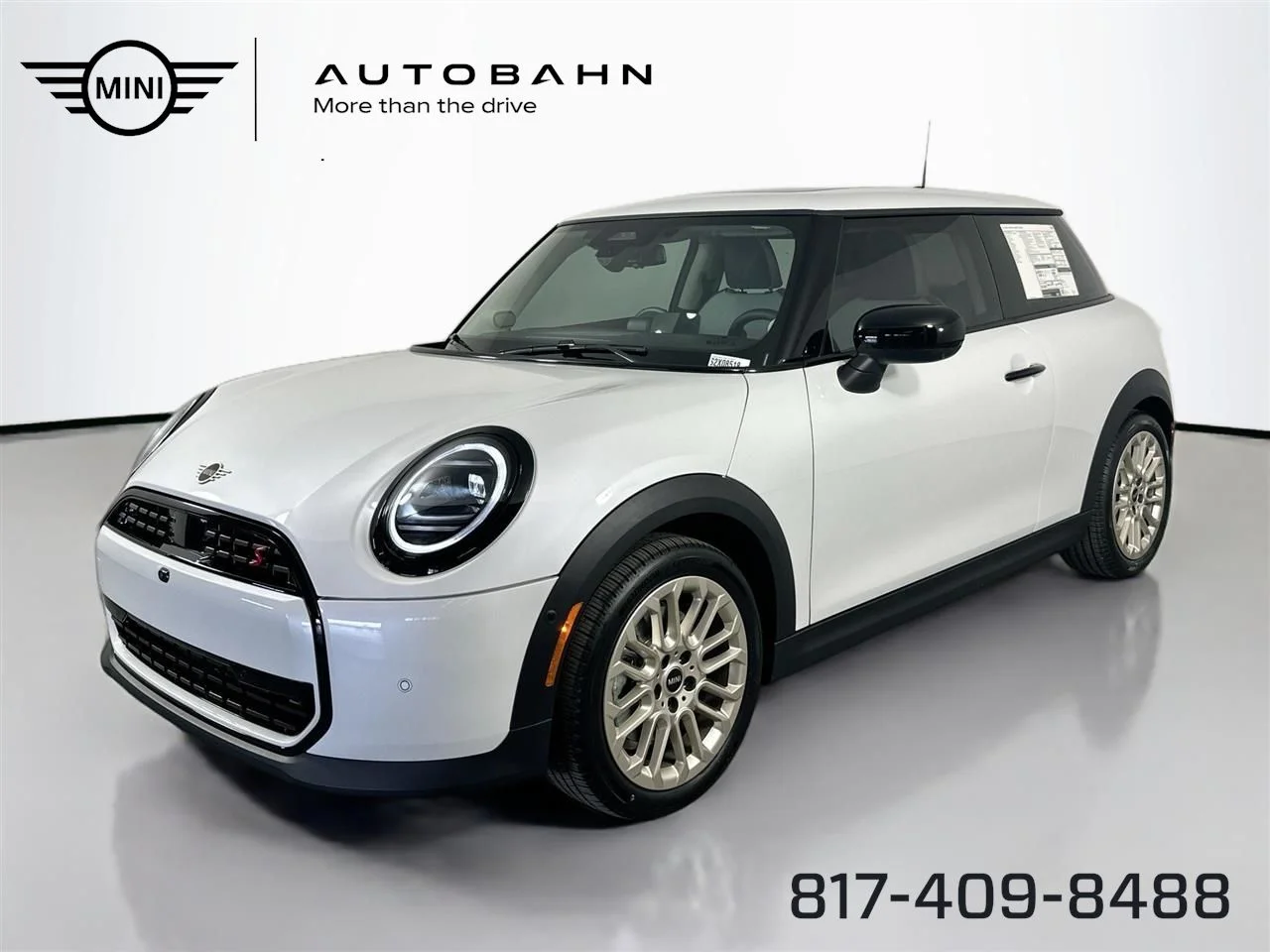2025 MINI Hardtop Cooper S's photo