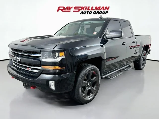 Used 2018 Black Chevrolet LT2 image 3