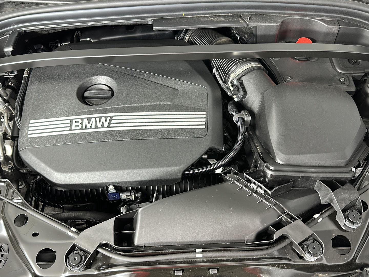 New 2026 Alpine White BMW xDrive28i image 30