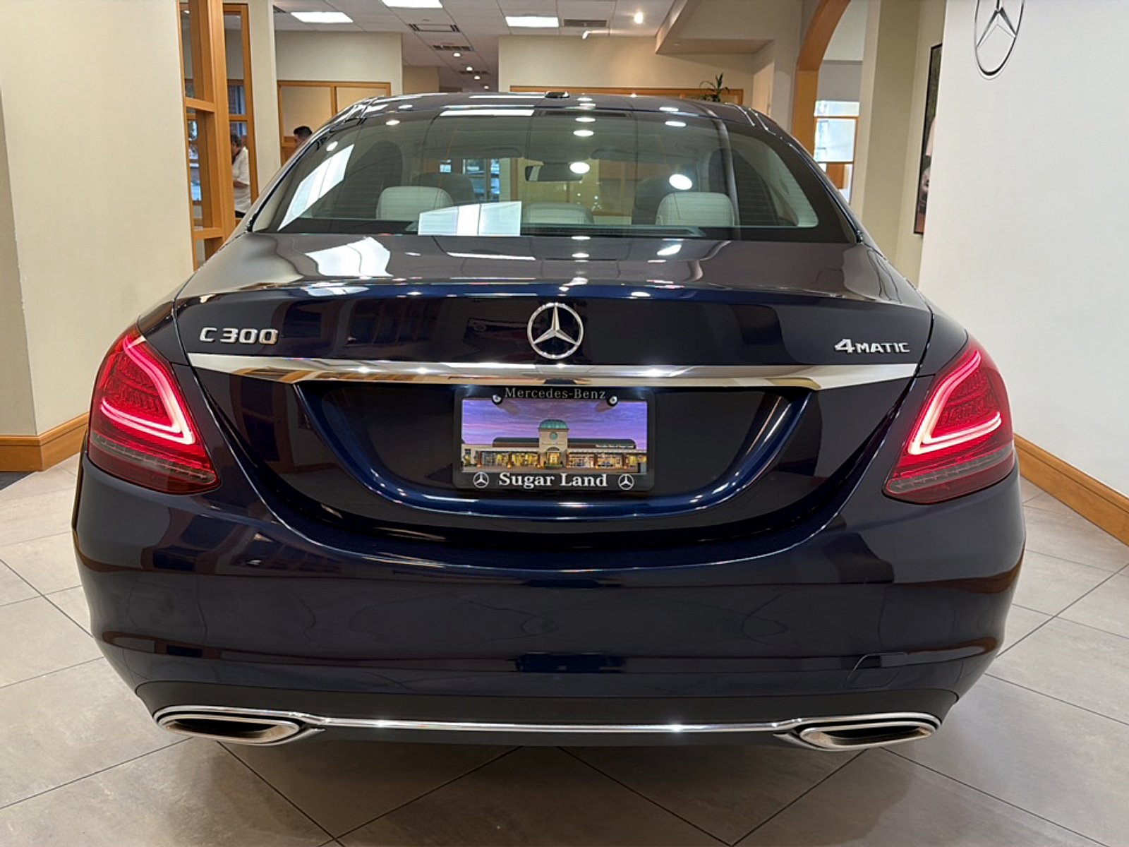 Used 2021 Lunar Blue Metallic Mercedes-Benz 4MATIC® Sedan image 5