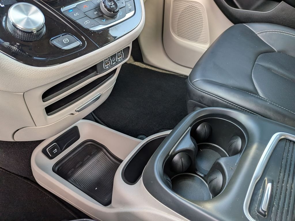 Used 2023 Gray Chrysler Touring L image 25