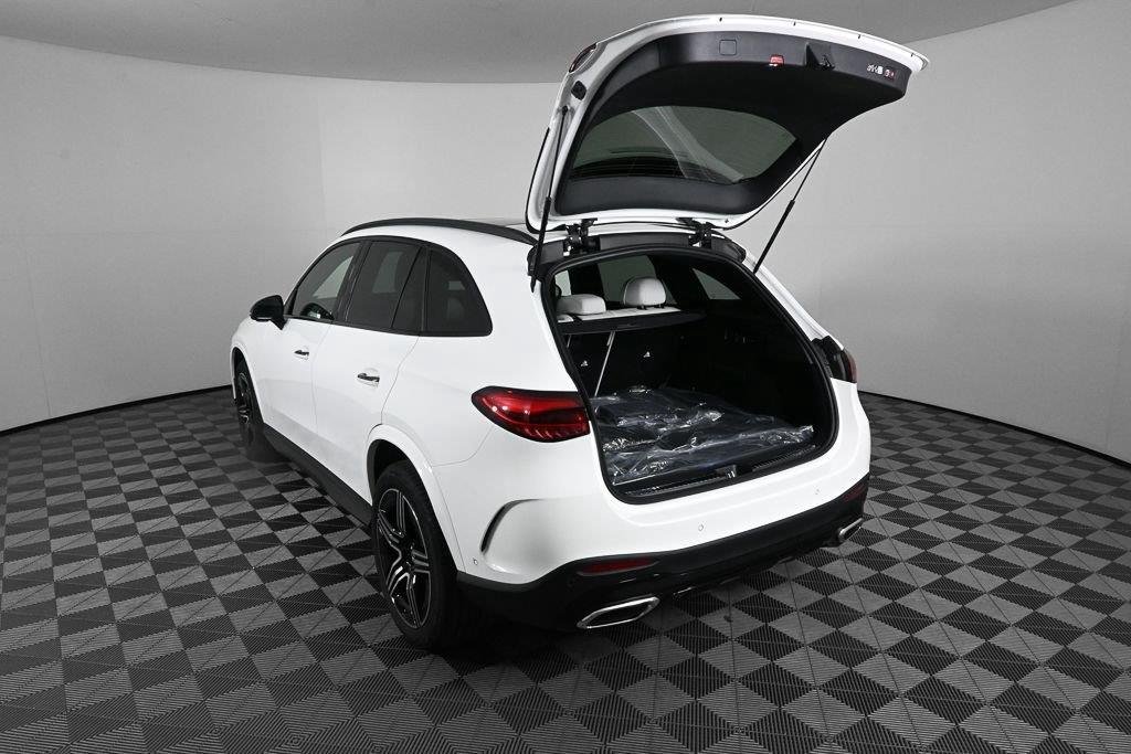 New 2027 Polar White Mercedes-Benz GLC 300 image 31