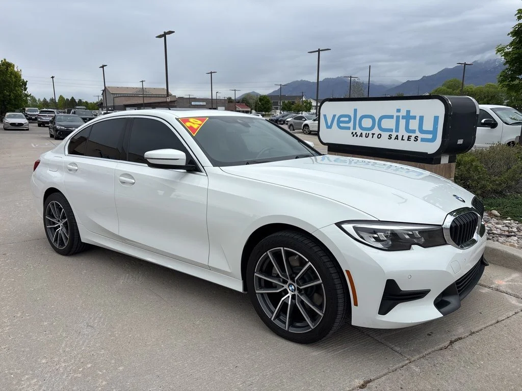 2020 BMW 3 Series 330i xDrive Sedan's photo