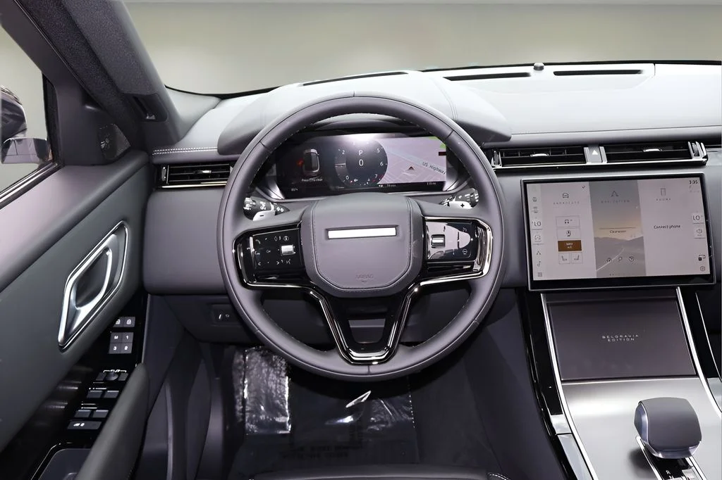New 2026 Fuji White Land Rover  image 13
