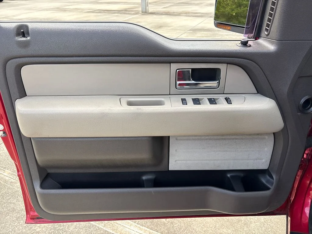 Used 2010 Red Ford XLT image 16