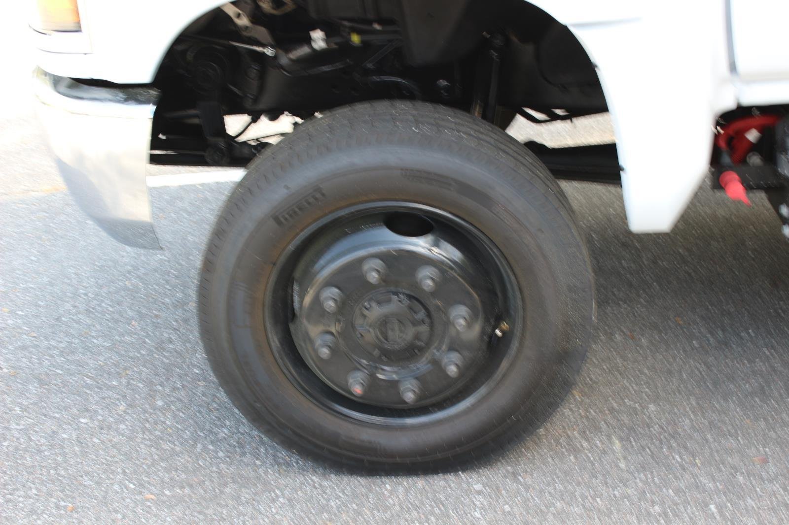 New 2025 Summit White Chevrolet Work Truck image 33