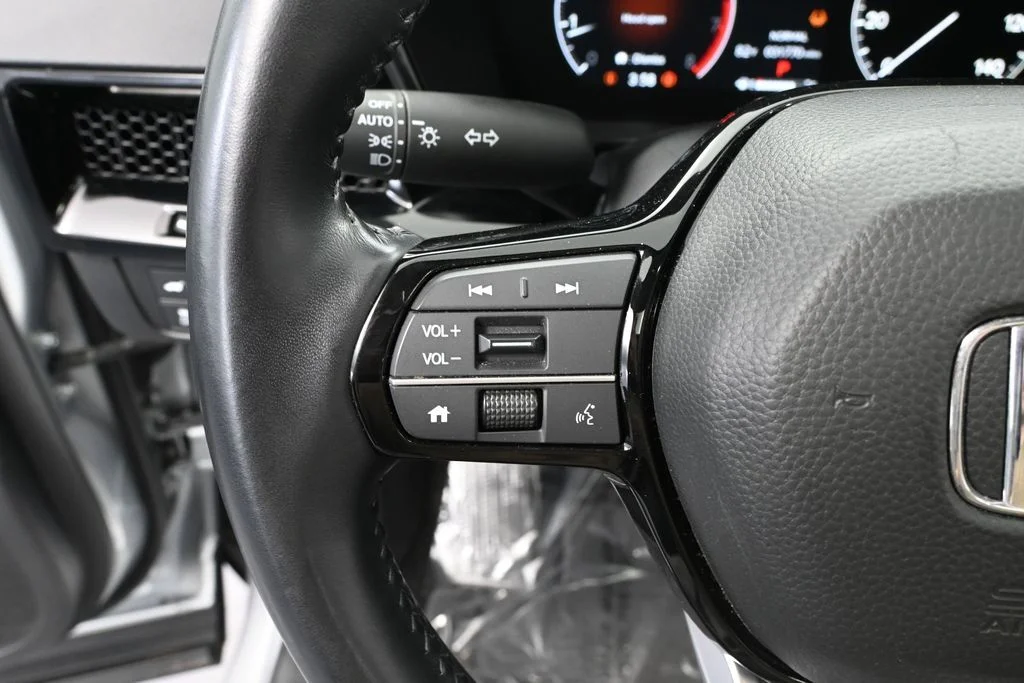 Certified Used 2025 Gray Honda EX-L image 26
