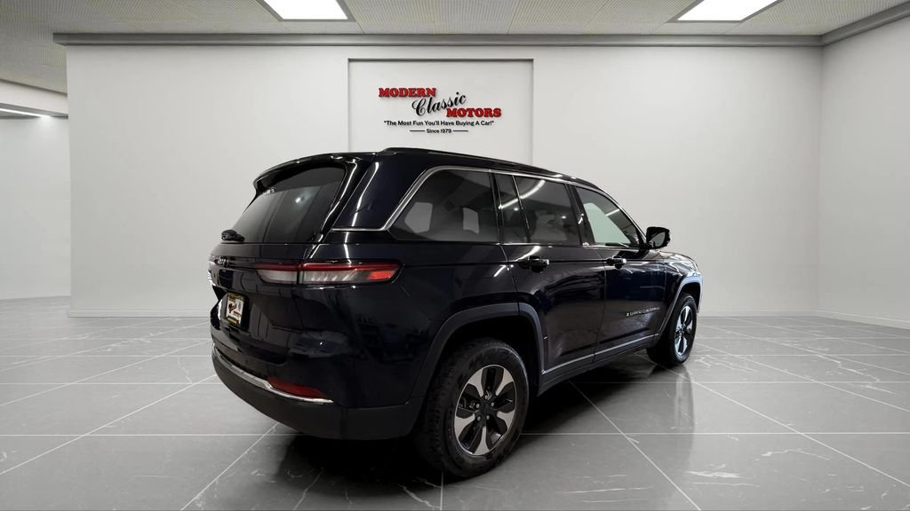 Used 2024 Black Jeep 4xe image 7