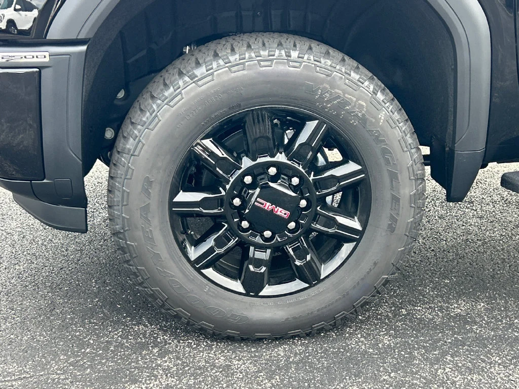 2026 GMC Sierra 2500HD AT4 - Photo 13