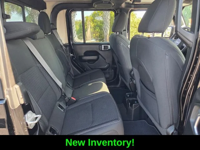 Used 2021 Black Jeep Sport image 18