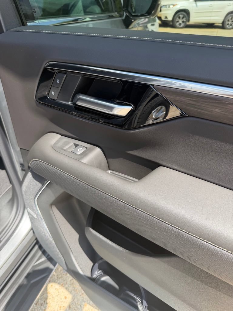 2026 Chevrolet Tahoe Premier - Photo 22