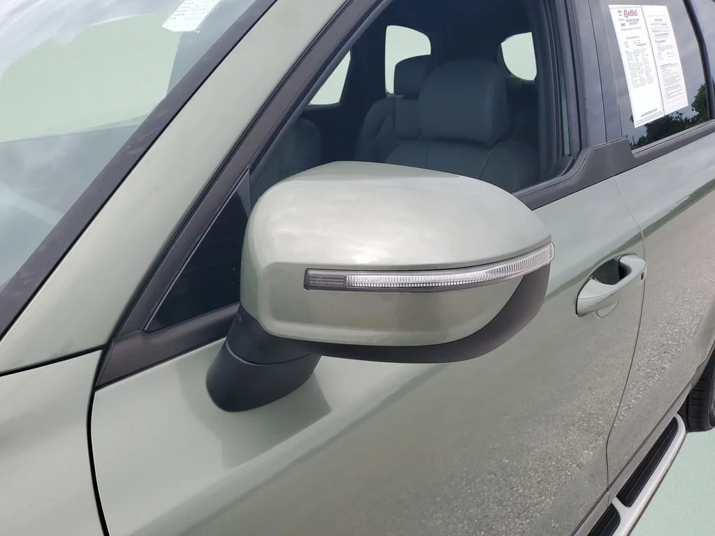 Used 2023 Green Kia EX X-Line image 28