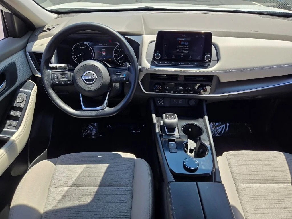 Used 2023 White Nissan SV image 17