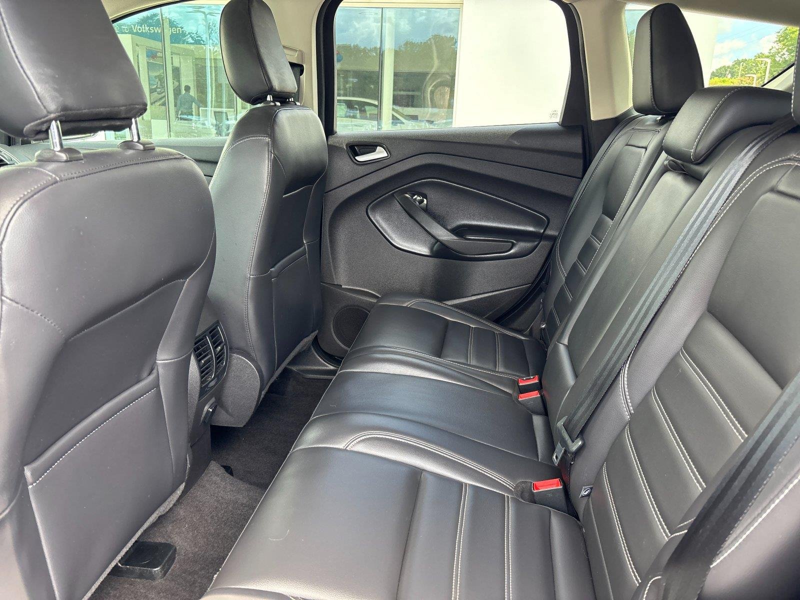 Used 2019  Ford SEL image 32