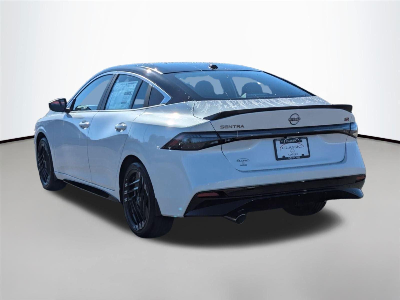 New 2026 Aspen White TriCoat / Super Black Two-tone Nissan SR image 7