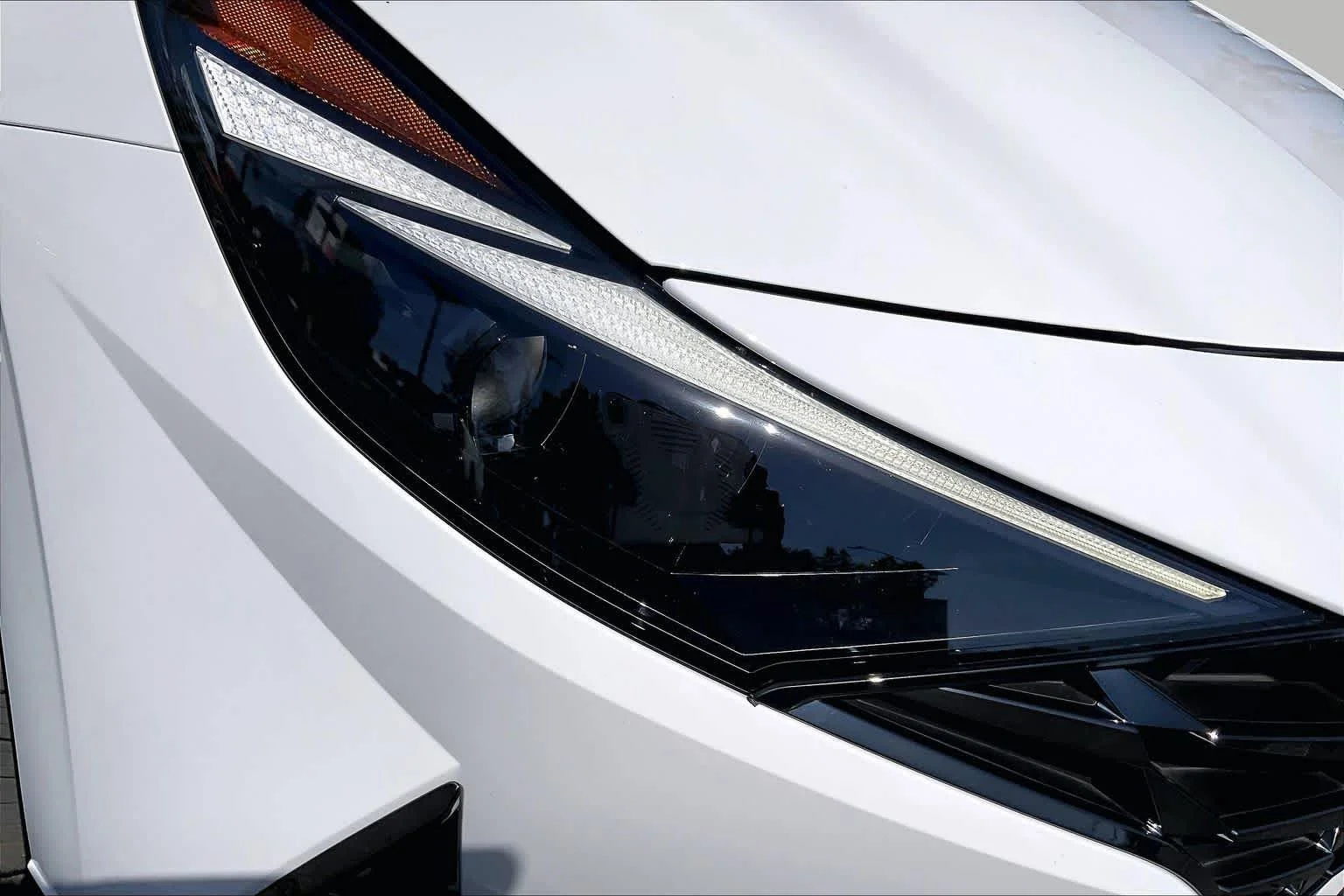 Used 2023 Lunar White Hyundai Limited image 26