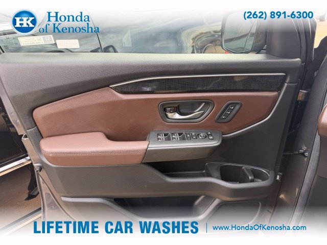 Certified Used 2025 Modern Steel Metallic Honda AWD Elite image 5
