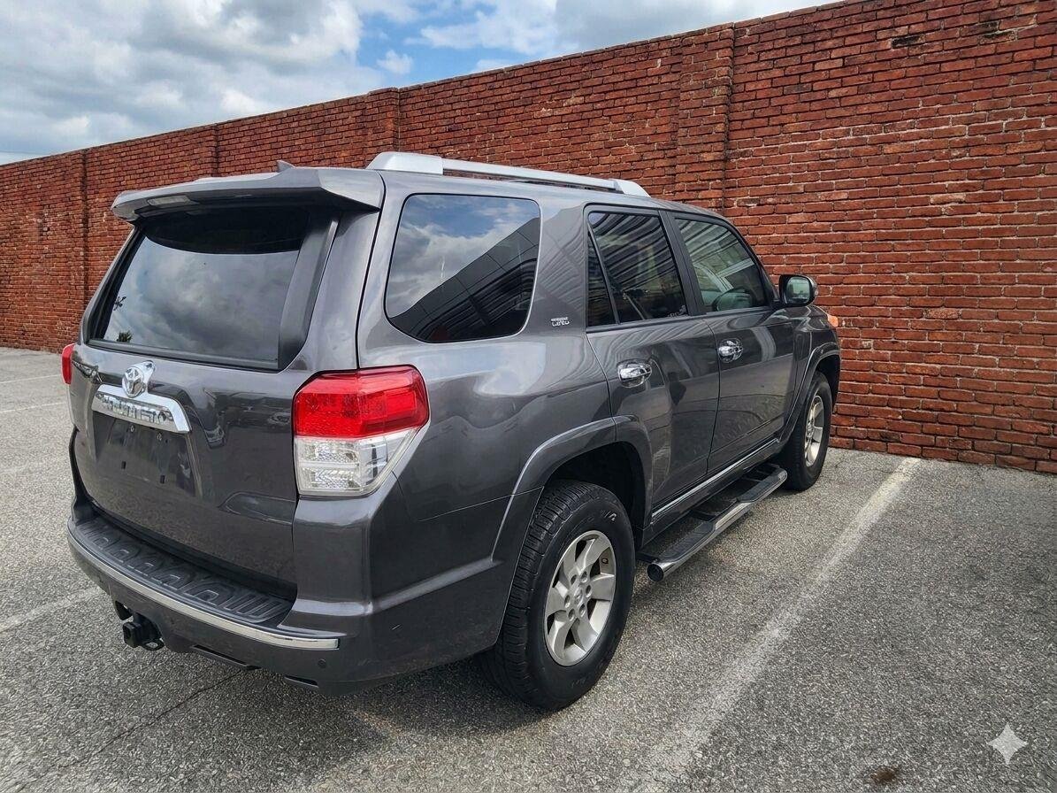 Used 2013 Magnetic Gray Metallic Toyota SR5 image 3