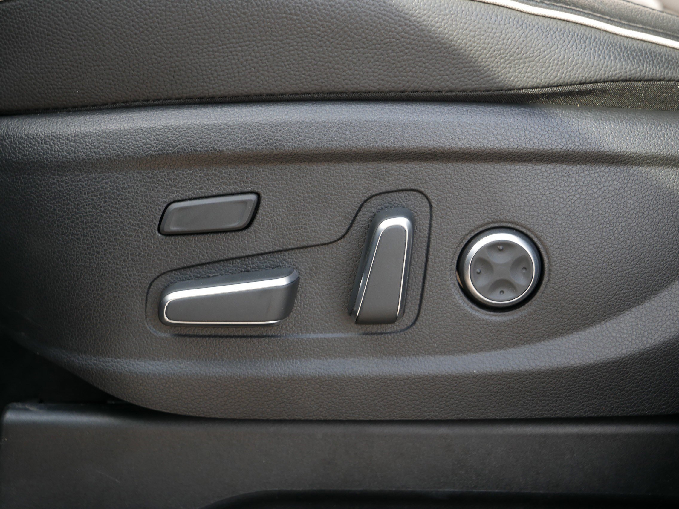 2024 Hyundai Palisade Limited - Photo 20