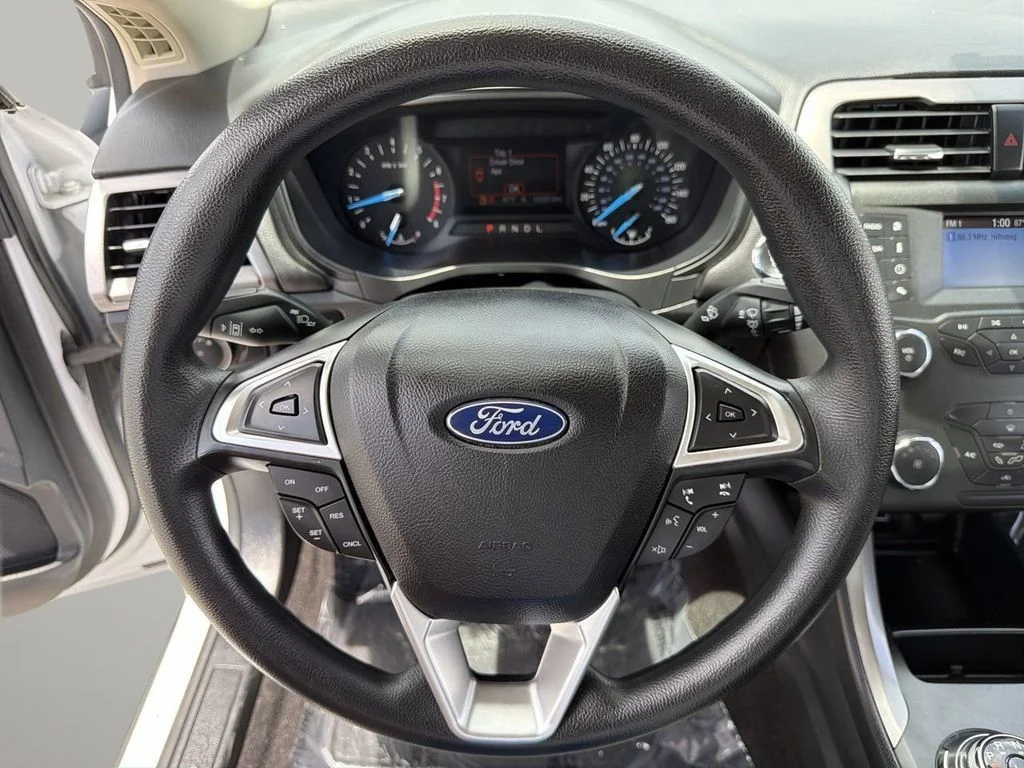 Used 2020 White Ford S image 28