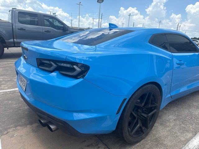 Used 2022 Rapid Blue Chevrolet LT1 image 9