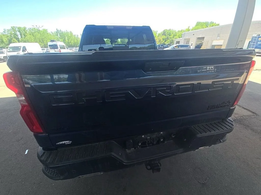 Used 2020 Blue Chevrolet High Country image 11
