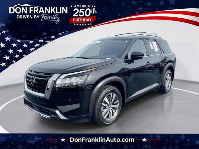 2023 Nissan Pathfinder SL