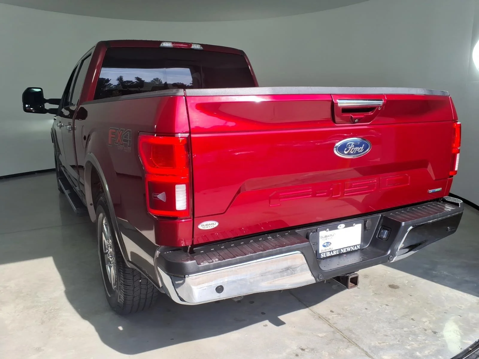 Used 2018 Ruby Red Metallic Tinted Clearcoat/Stone Gray Ford LARIAT image 21