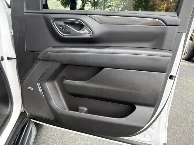 Used 2022 Summit White GMC AT4 image 14