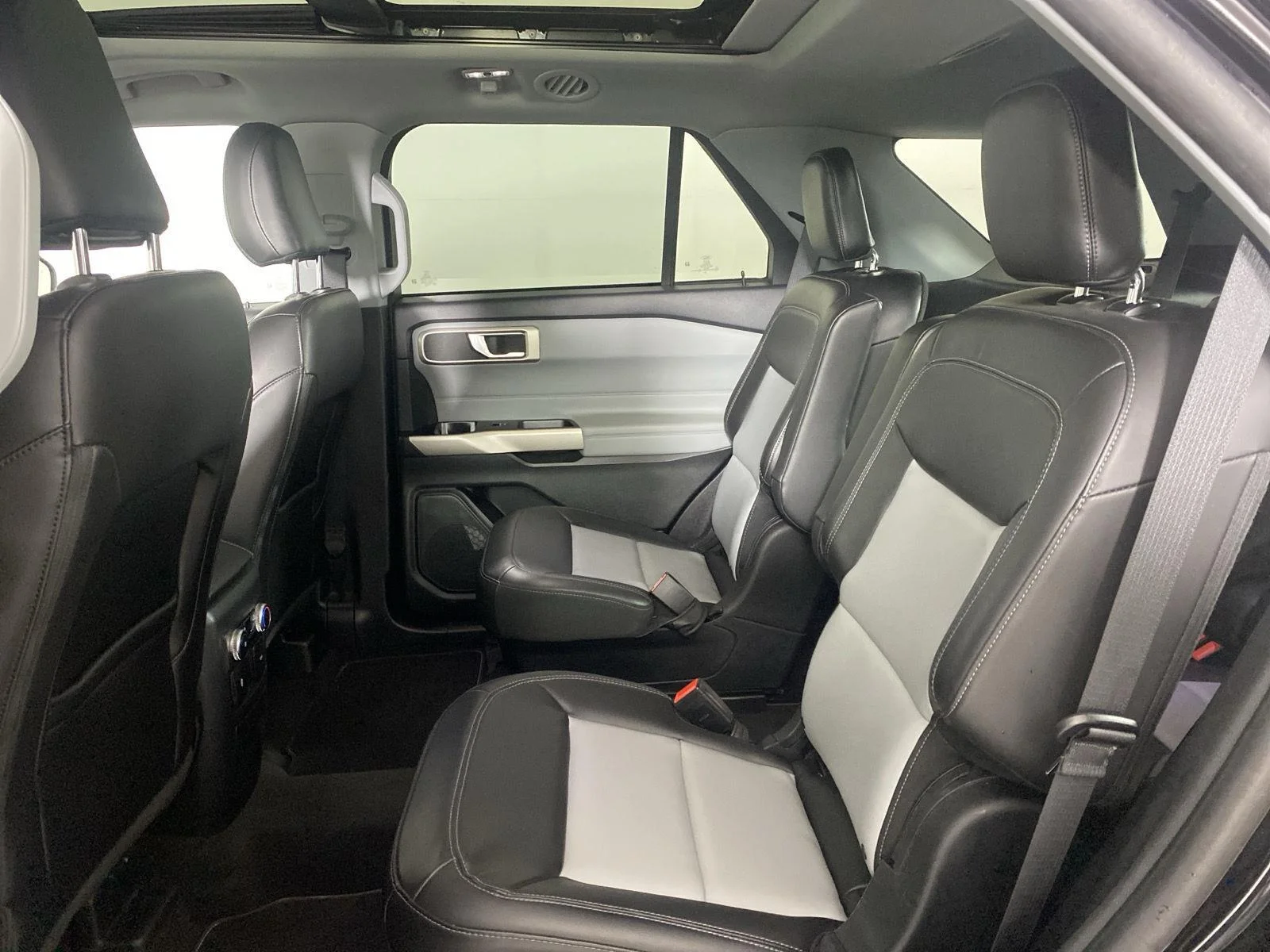 Used 2023 Agate Black Ford XLT image 23