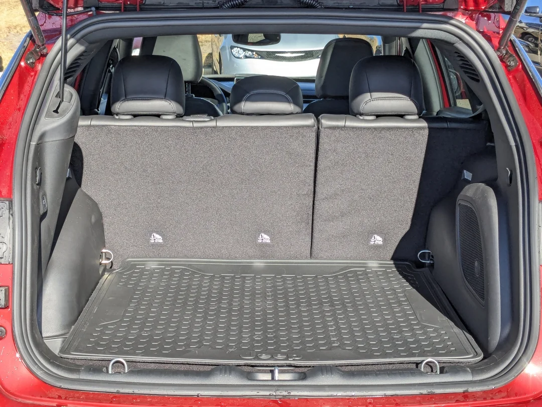 New 2026 Red Jeep North - - 4x4 - Panoramic Sunroof - Alpine Audio - Adaptive Cruise - Power Liftgate & More! image 29