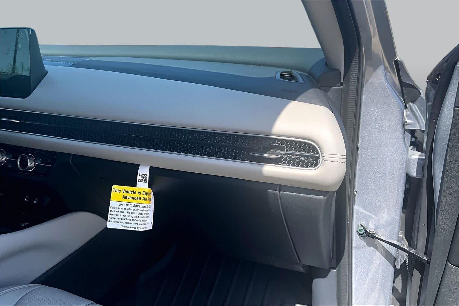 Used 2026 Solar Silver Metallic Honda EX-L image 19